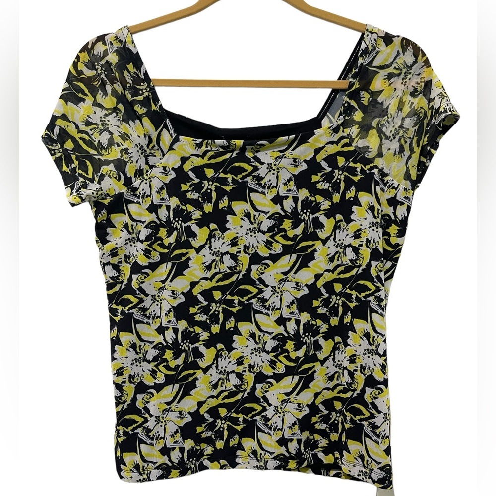 Saint & Sophia Floral Black and Yellow Short Sleeve Top lovely fabric nwt